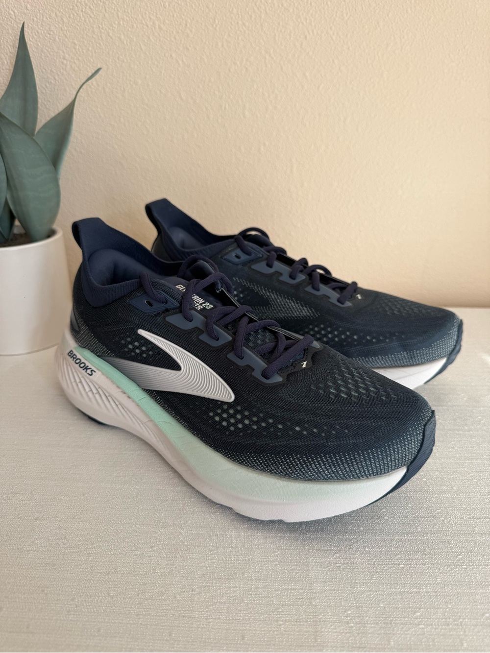 Brooks Glycerin 23 GTS Women's Running Shoes - Navy with Mint Trim